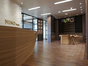 商務穩(wěn)重風辦公室前廳設(shè)計效果圖