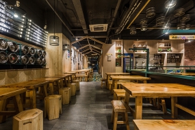 燒烤店設(shè)計效果圖,燒烤店設(shè)計實景圖