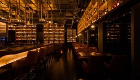 酒館空間設(shè)計(jì)圖,酒館空間圖
