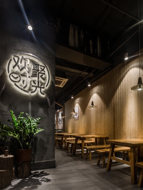 燒烤店設(shè)計布局圖,燒烤店裝飾效果圖