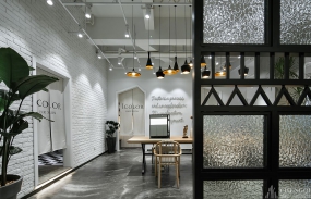 理發(fā)店空間設(shè)計效果圖,理發(fā)店裝飾設(shè)計布局圖