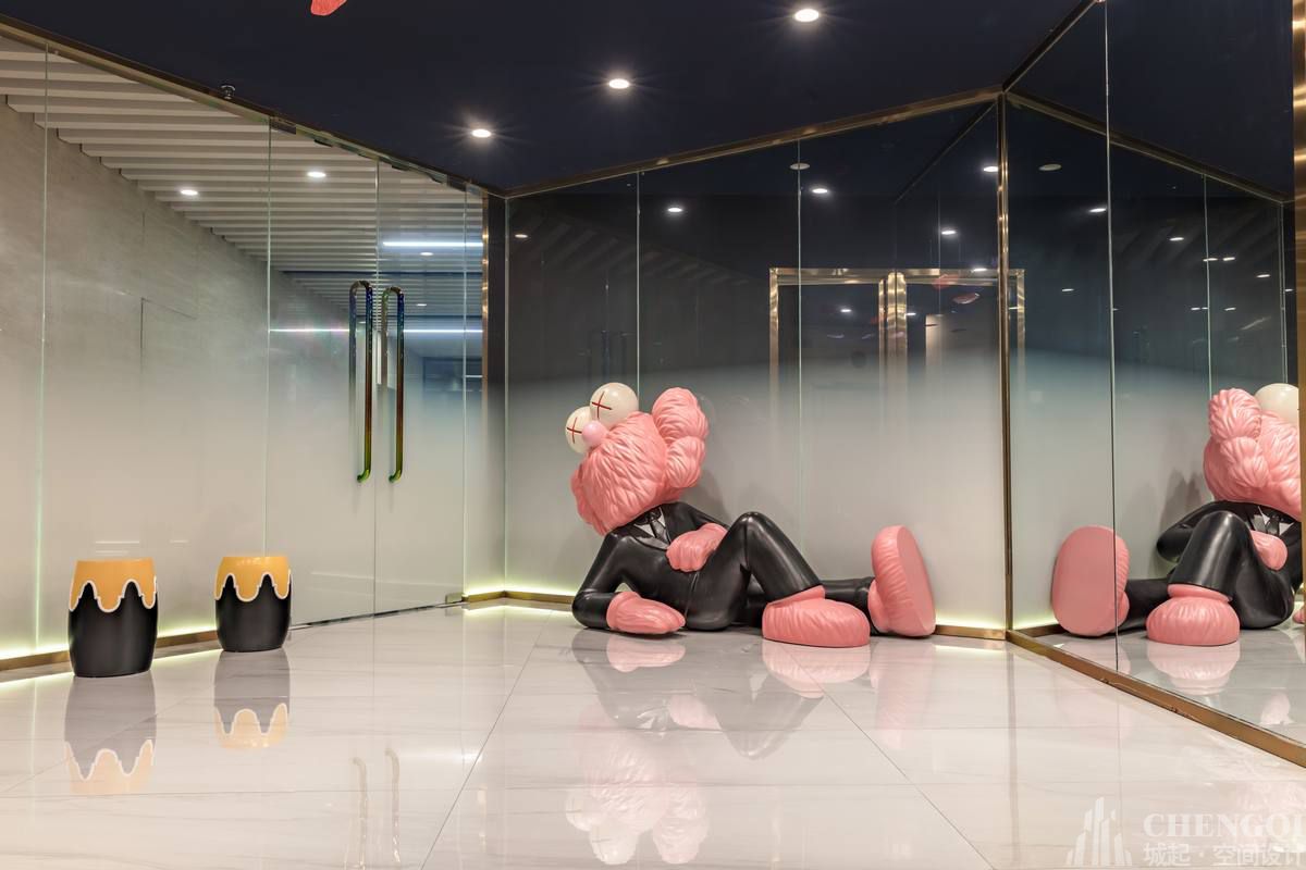 婚紗店空間裝飾圖片,婚紗店空間裝飾實(shí)景圖