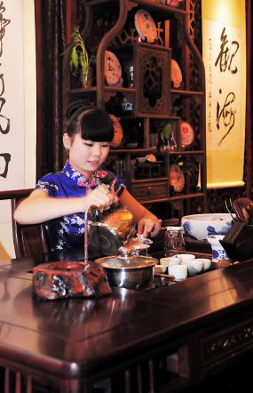 足療門面豪華室內(nèi)裝修效果圖