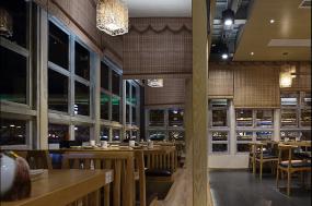 韓式料理店室內(nèi)實(shí)木桌椅效果圖