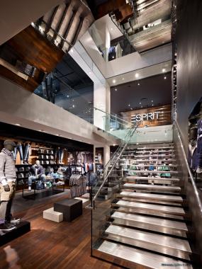 服裝店門面裝飾室內(nèi)設(shè)計(jì)圖片