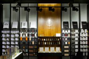 時(shí)尚商場化妝品店裝修效果圖