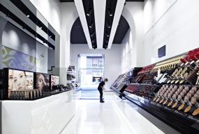 商場(chǎng)化妝品店裝修圖片