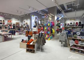個性童裝店簡單室內(nèi)裝修效果圖片