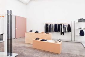 服裝店男裝店面裝修設(shè)計效果圖