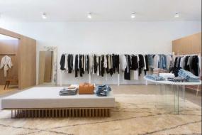 女服裝店仿木地板地磚裝修效果圖片