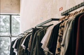 男服裝店鞋店貨架裝修效果圖
