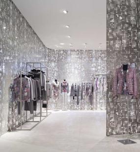 女服裝店展示設(shè)計(jì)效果圖大全