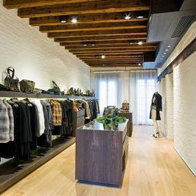 時(shí)尚女裝服裝店服裝陳列裝修實(shí)景圖欣賞