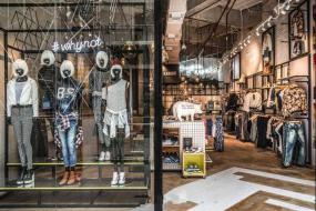 女裝服裝店衣架裝修設計圖片