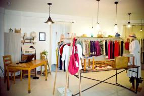 商場女裝服裝店裝修效果圖片