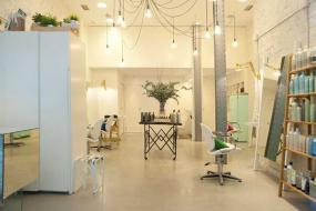 簡約美發(fā)店裝飾室內設計圖片
