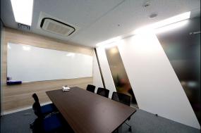 個(gè)性辦公室石膏板吊頂裝修效果圖片