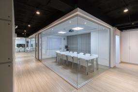 五星級酒店建筑設(shè)計會議室現(xiàn)場布置效果圖