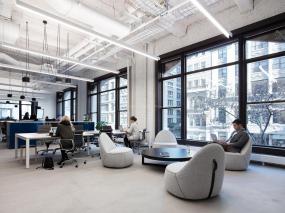 普通企業(yè)辦公室裝修設(shè)計(jì)