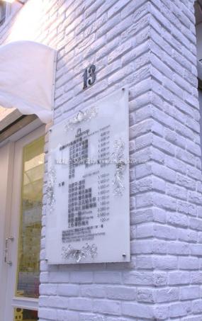 外國美甲店裝飾設(shè)計效果圖片