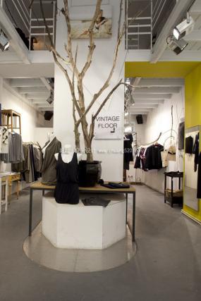 最新大型服裝店設(shè)計(jì)裝修圖片