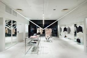 女裝專賣店設(shè)計裝修效果圖片