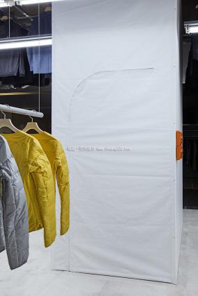 品牌女裝專賣店裝修方案效果圖