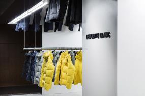 2018年品牌女裝專賣(mài)店裝修效果圖