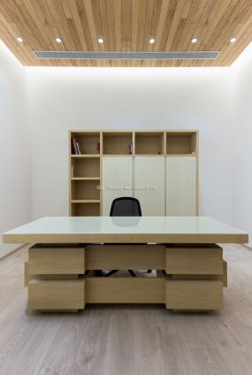 最新建筑公司辦公室裝飾實(shí)景圖