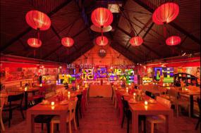 現(xiàn)代主題餐廳裝修實(shí)物圖片
