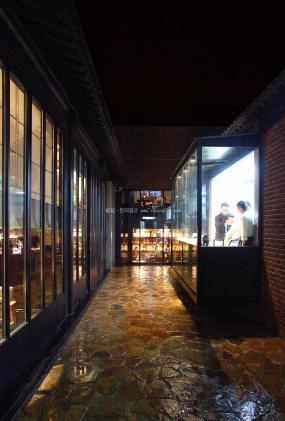 LOFT風(fēng)格餐廳裝潢效果圖