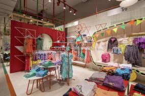 精品服裝店裝修裝潢效果圖