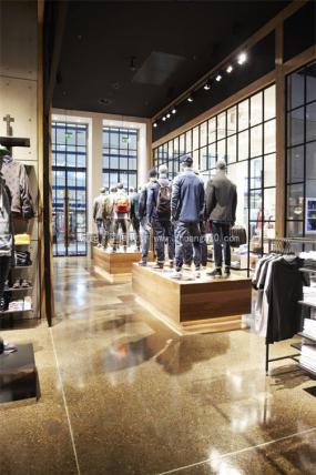 最新精品服裝店設(shè)計(jì)裝修圖片