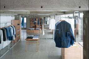 高級(jí)服裝店裝飾圖片