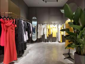 2019年特色服裝店裝修效果圖