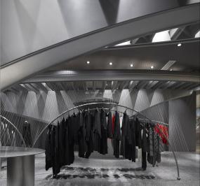 外貿(mào)服裝店裝修實(shí)景圖片