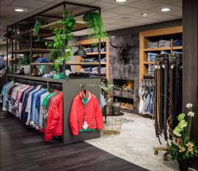 個(gè)性服裝店裝飾設(shè)計(jì)效果圖片