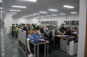 員工辦公室吊頂設(shè)計裝修案例圖片