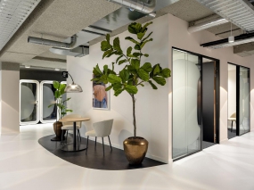 企業(yè)大辦公樓裝修實景圖