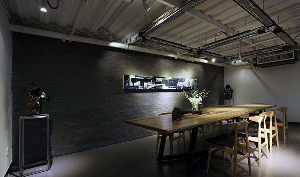 LOFT<a href=http://m.tt45tt.cn target=_blank class=infotextkey>辦公室裝修</a>效果圖片